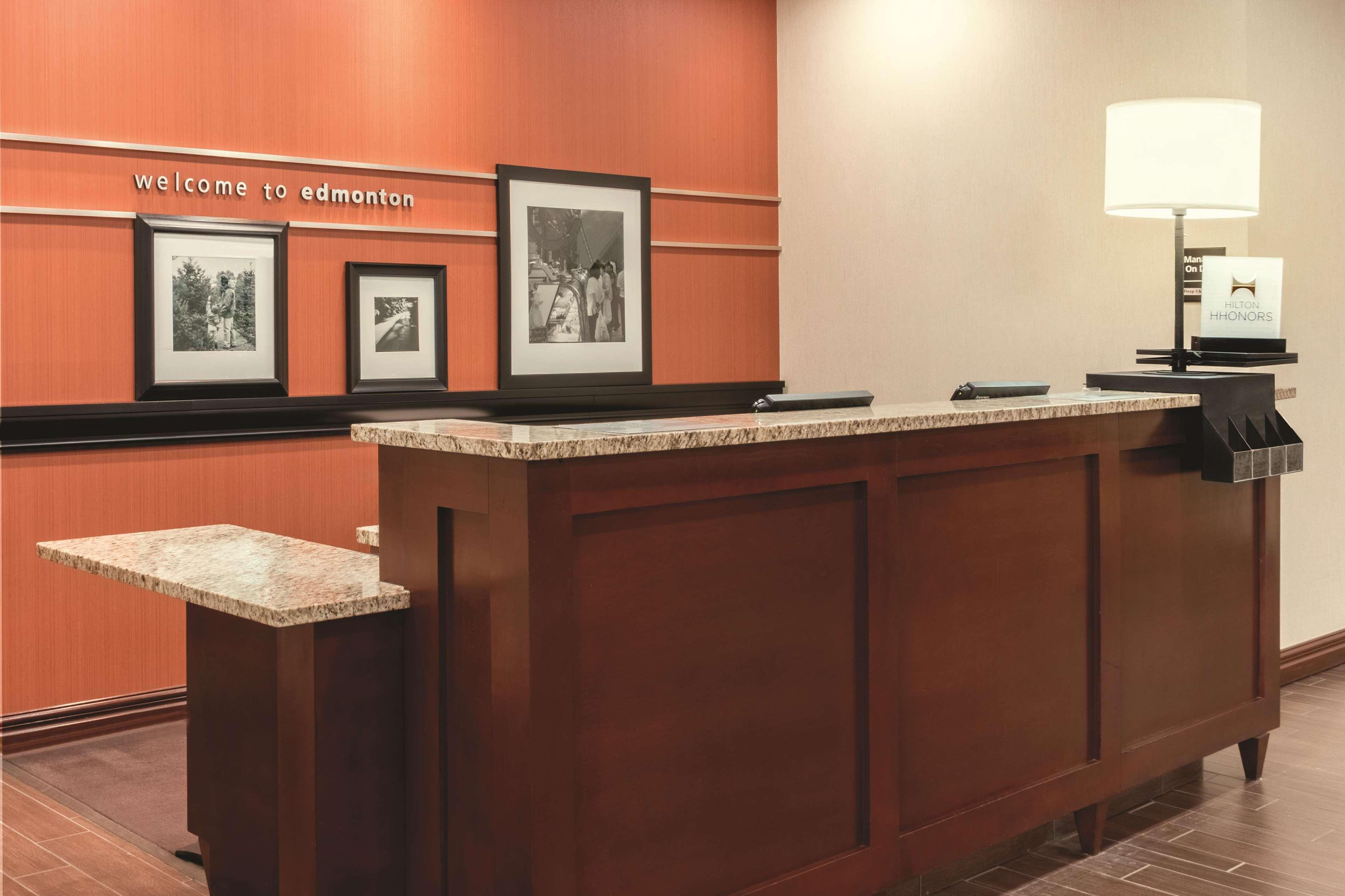 Hampton Inn By Hilton Edmonton South Exterior photo